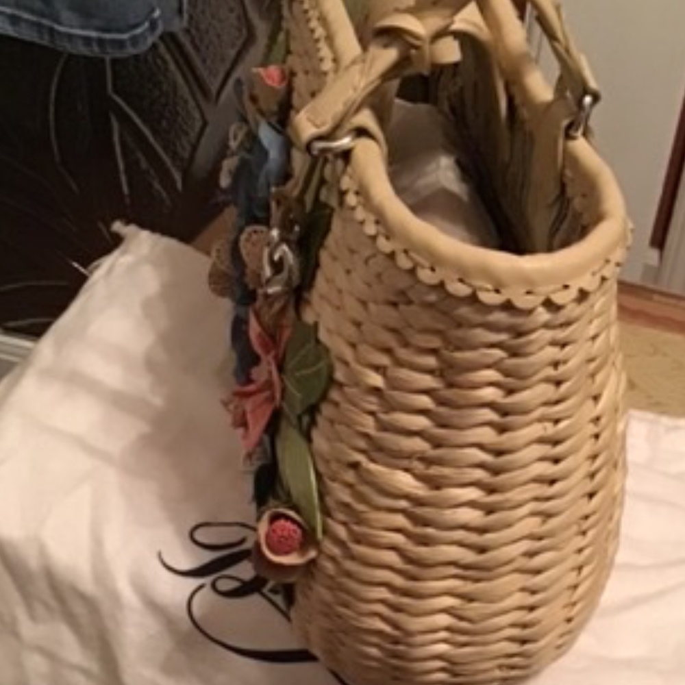 Handbag - Picture 2 of 3